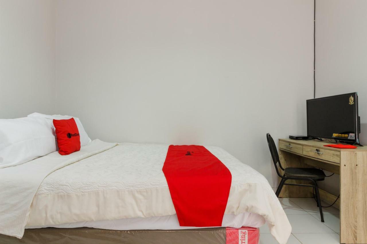 Reddoorz Syariah Near Pondok Indah Mall 3 Dżakarta Zewnętrze zdjęcie