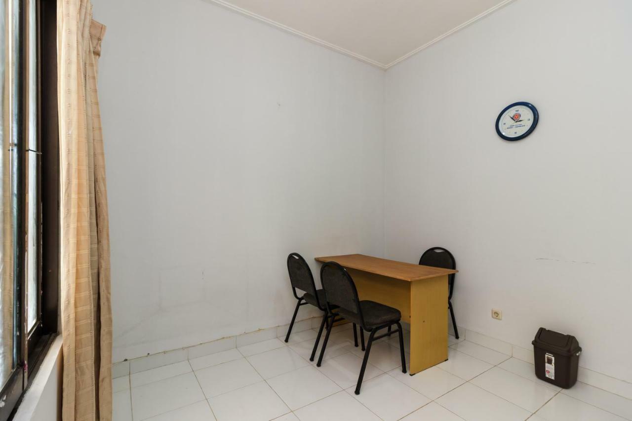 Reddoorz Syariah Near Pondok Indah Mall 3 Dżakarta Zewnętrze zdjęcie