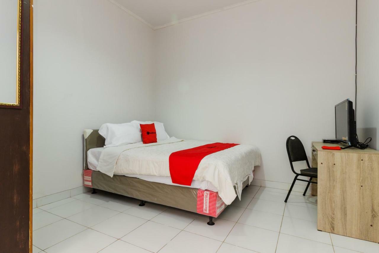 Reddoorz Syariah Near Pondok Indah Mall 3 Dżakarta Zewnętrze zdjęcie